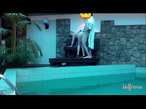 ❤️ 보스는 하녀를 수영장에 초대하지만 뜨거운 것을 거부할 수 없습니다. ️❌ 포르노 ko.hentaiteca.ru에서 ﹏